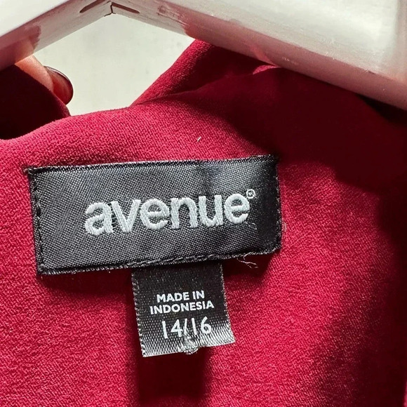 Avenue 14/16 red button down blazer & matching size 16 long skirt - Picture 10 of 11
